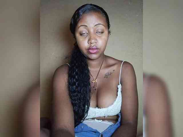 Victoria33 webcam