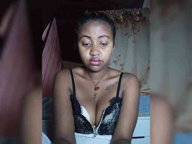 Victoria33 webcam