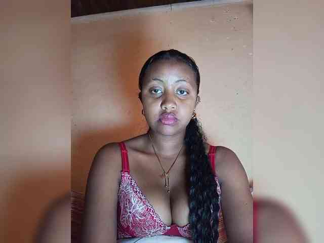 Victoria33 webcam