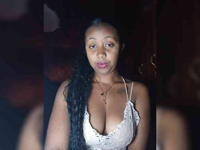 Victoria33 Live Webcam on BongaCams