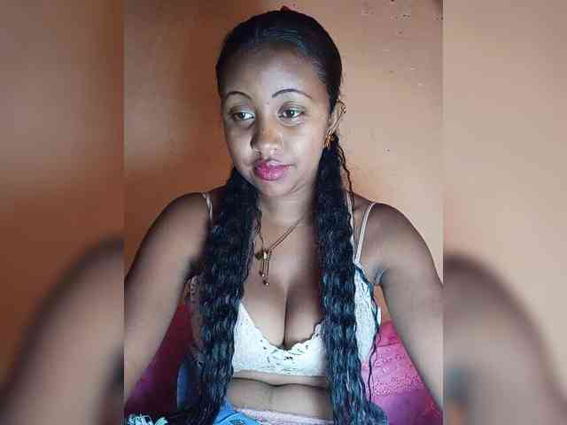 Victoria33 webcam