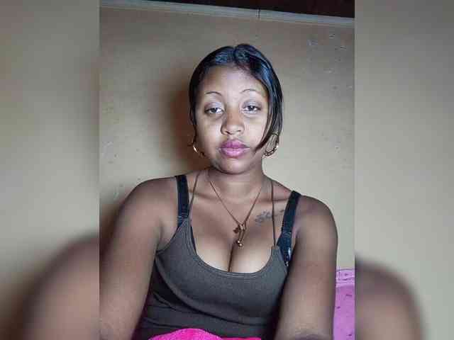 Victoria33 webcam