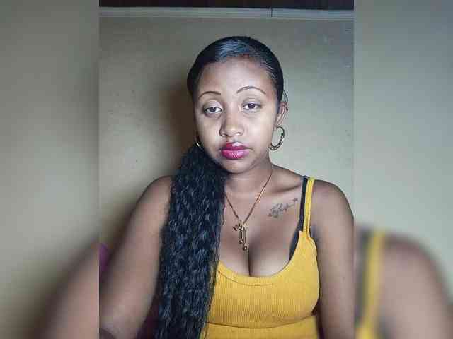 Victoria33 webcam