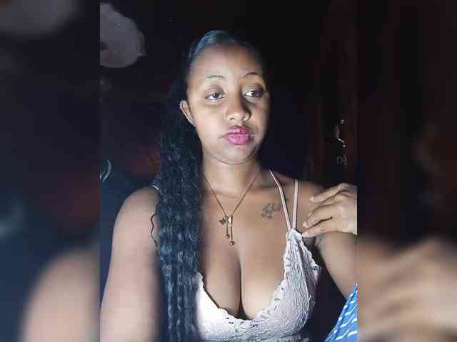 Victoria33 webcam