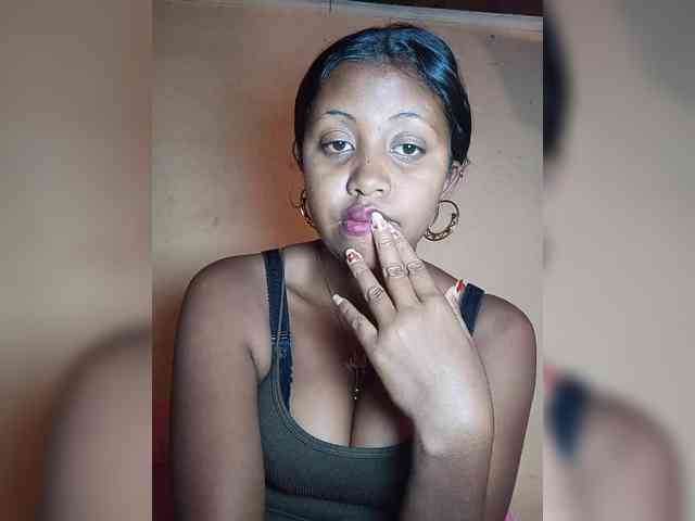Victoria33 webcam