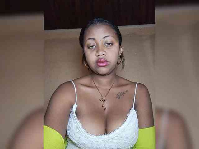 Victoria33 webcam
