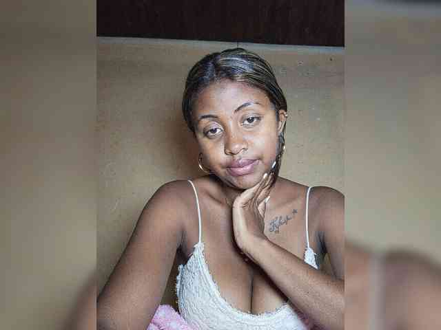 Victoria33 webcam