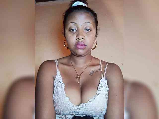 Victoria33 webcam