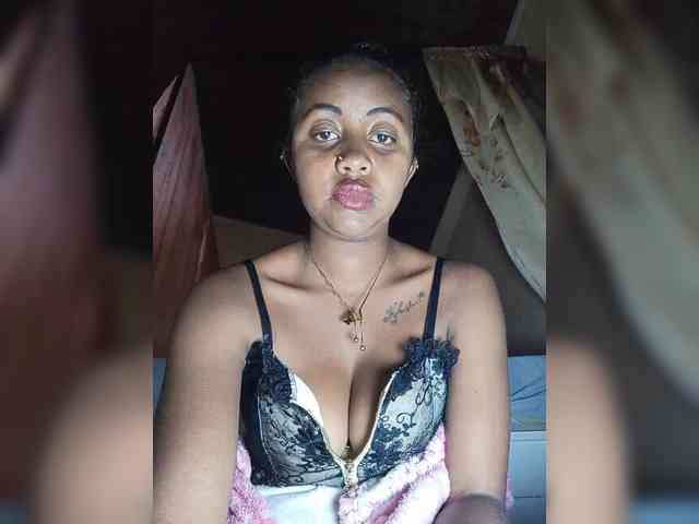 Victoria33 webcam