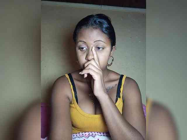 Victoria33 webcam
