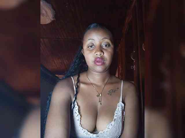 Victoria33 webcam