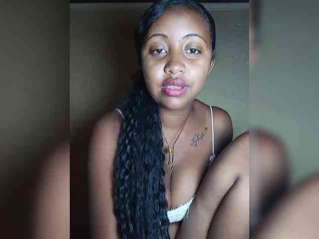 Victoria33 webcam