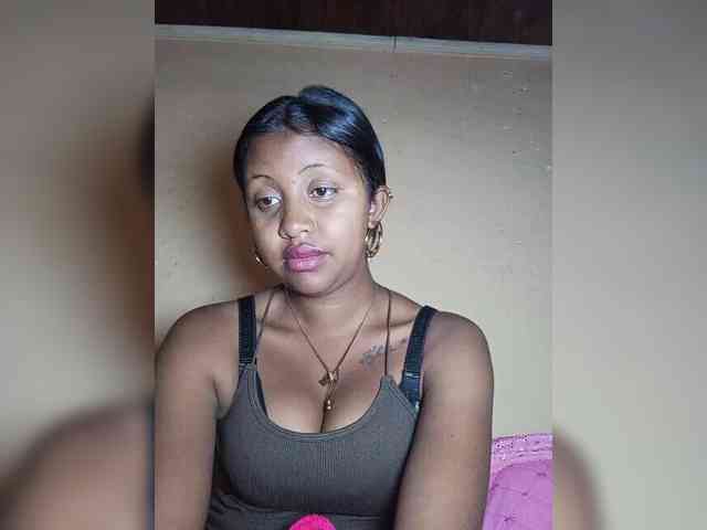 Victoria33 webcam