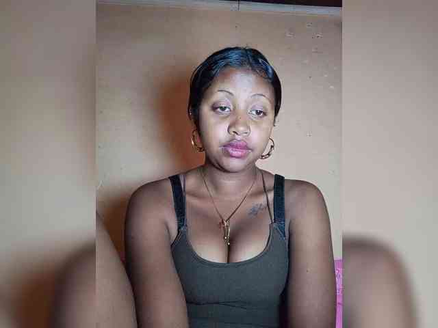 Victoria33 webcam