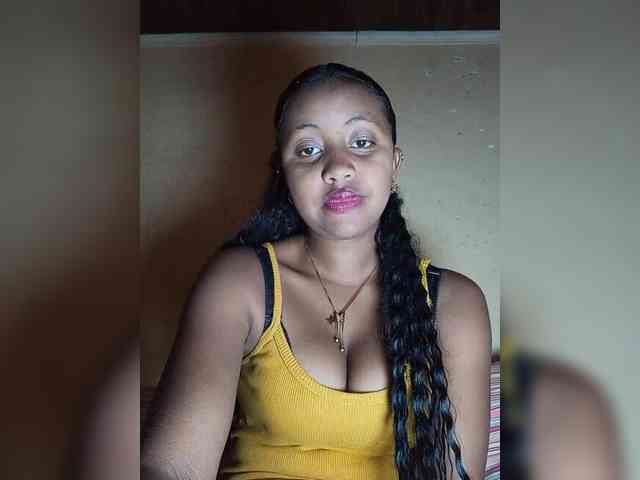 Victoria33 webcam