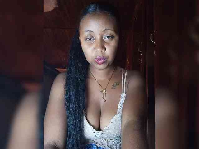 Victoria33 webcam
