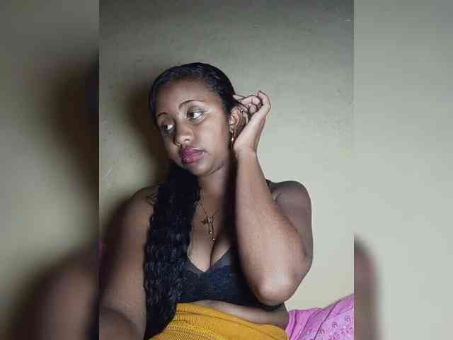 Victoria33 webcam