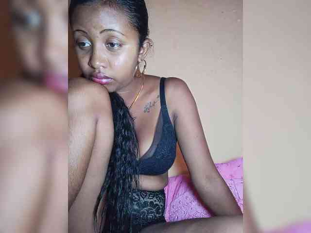 Victoria33 webcam