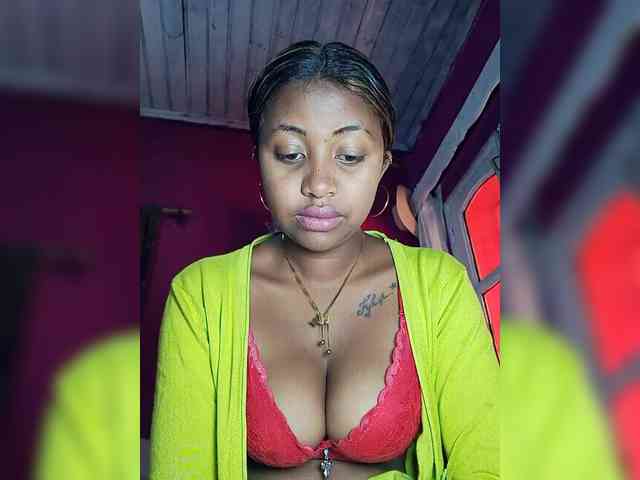 Victoria33 webcam