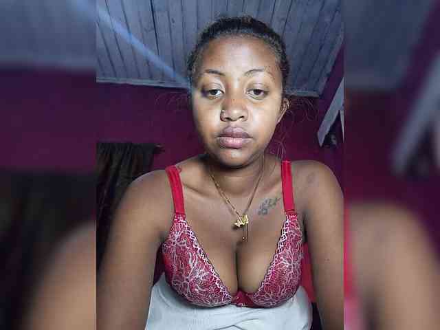 Victoria33 webcam