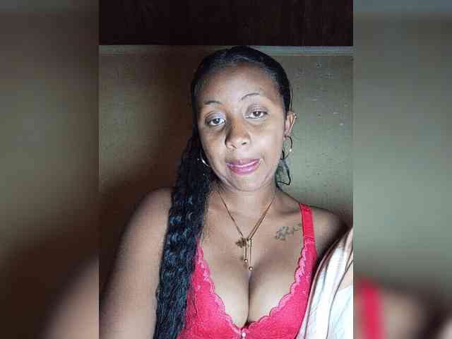 Victoria33 webcam