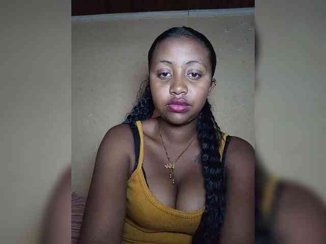 Victoria33 webcam