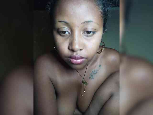 Victoria33 webcam