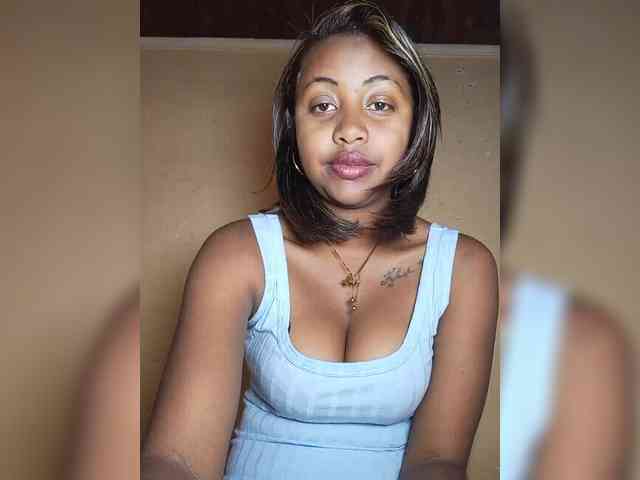Victoria33 webcam
