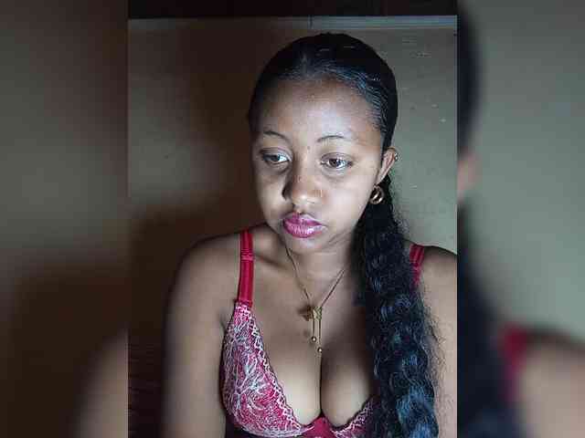 Victoria33 webcam