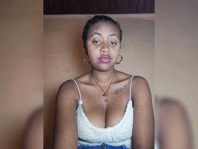 Victoria33 webcam