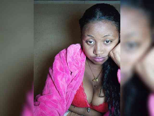 Victoria33 webcam