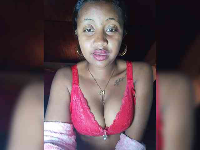 Victoria33 webcam