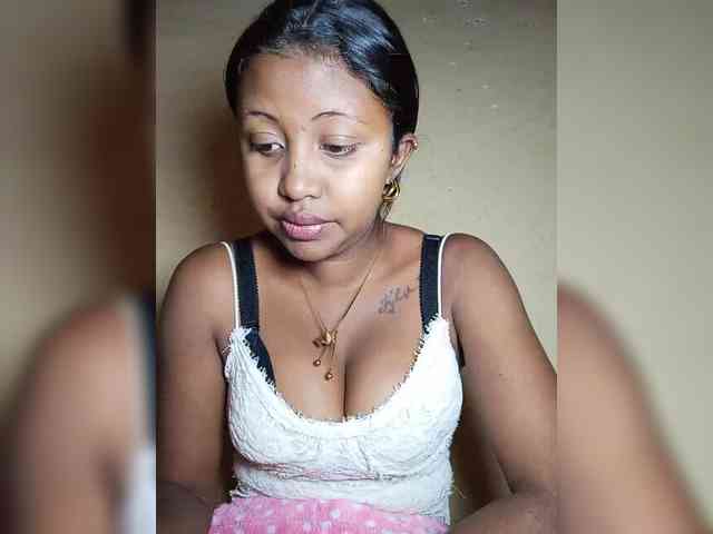 Victoria33 webcam