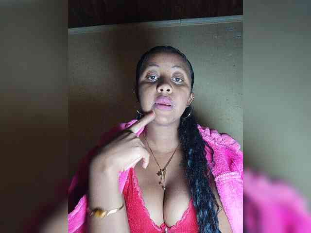 Victoria33 webcam