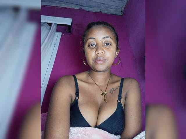 Victoria33 webcam