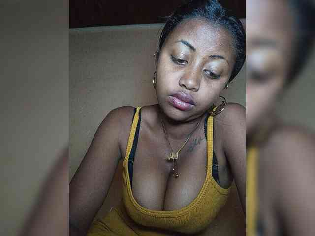 Victoria33 webcam