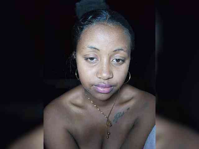 Victoria33 webcam