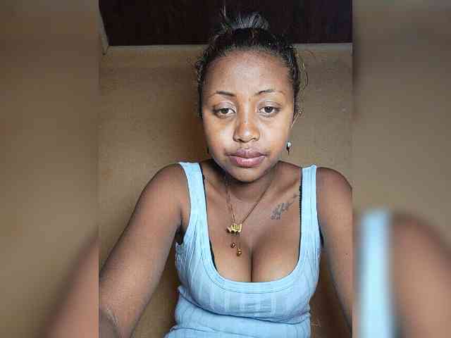 Victoria33 webcam