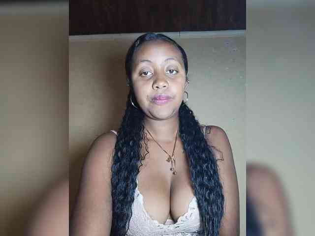 Victoria33 webcam