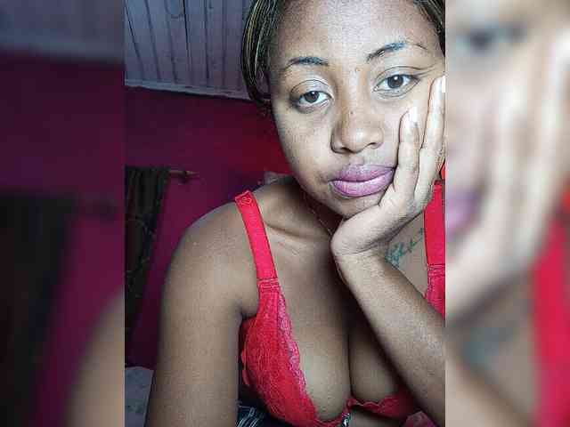 Victoria33 webcam
