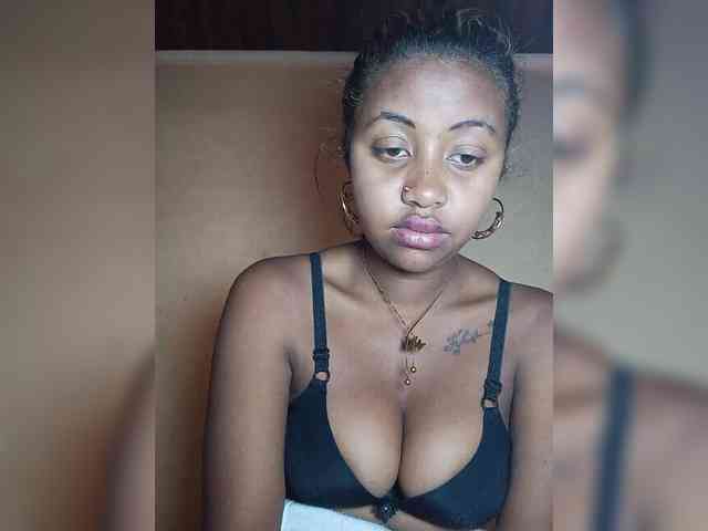 Victoria33 webcam