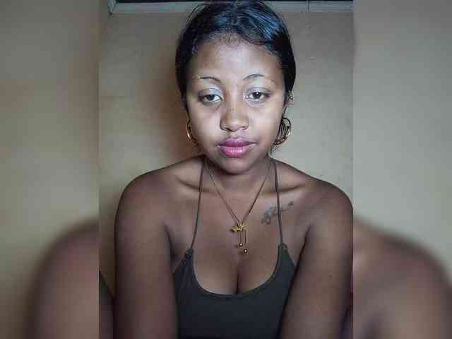 Victoria33 webcam