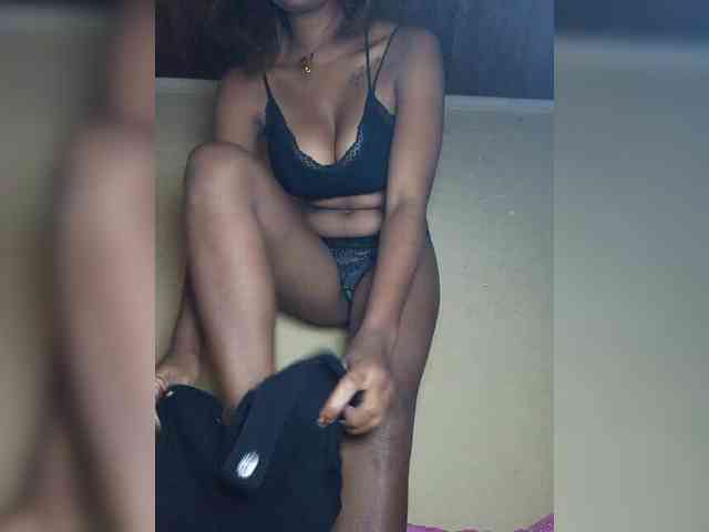 Victoria33 webcam