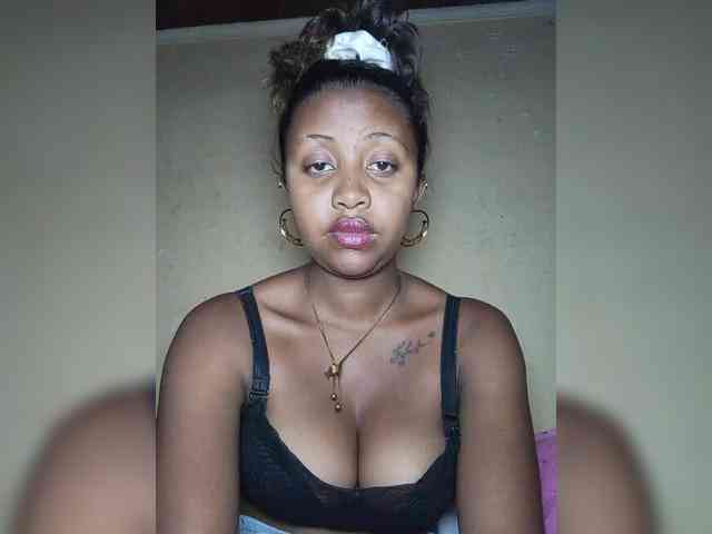 Victoria33 webcam