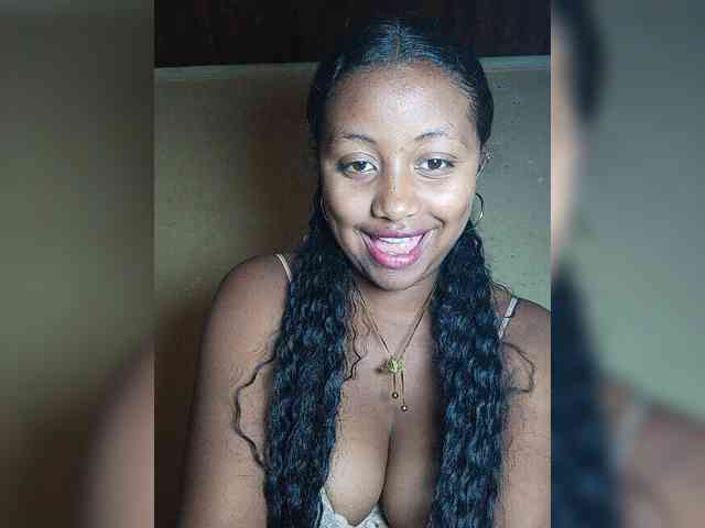 Victoria33 webcam