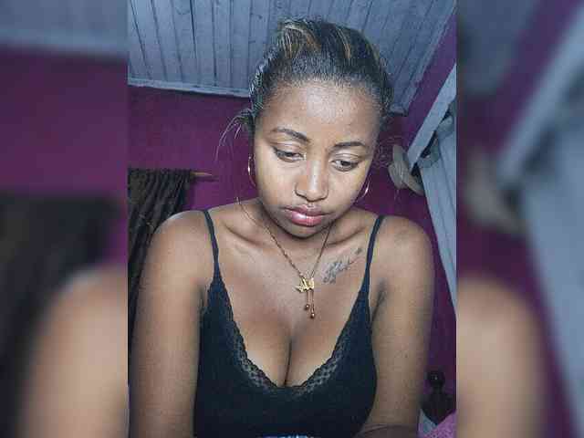 Victoria33 webcam