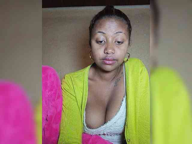 Victoria33 webcam