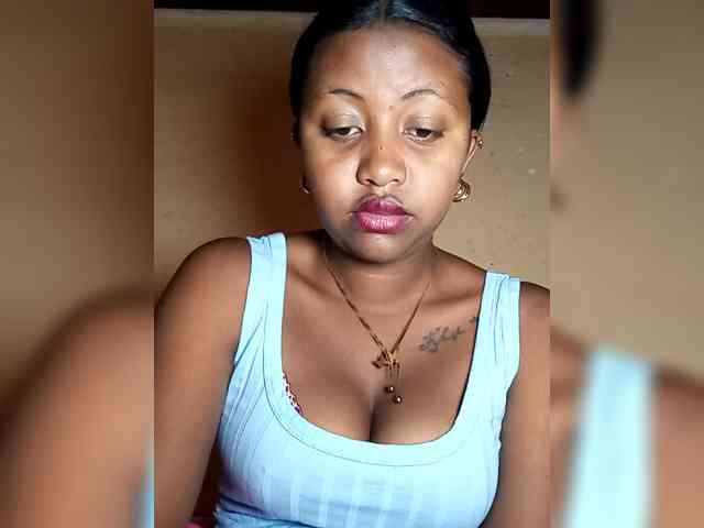 Victoria33 webcam