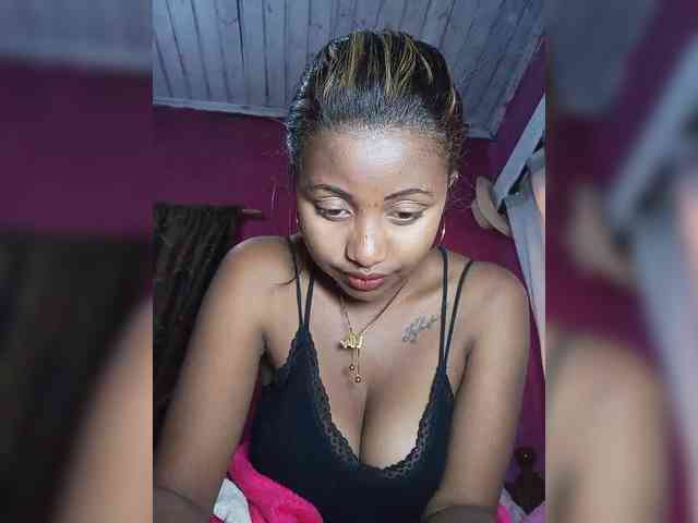 Victoria33 webcam