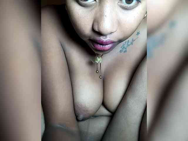 Victoria33 webcam